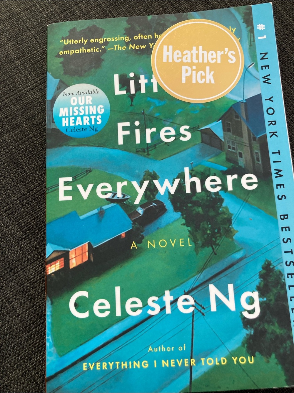 Book Little fires Everywhere Celeste Ng indigo top pick